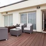 Roset Hotel & Residence